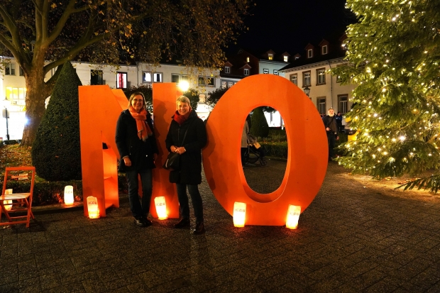 Mahnwache 2022 mit Oberbürgermeisterin Petra Broistedt und Zonta Göttingen-Präsidentin Heike Bröll